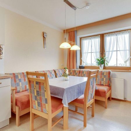Quaint Apartment in Hainzenberg near Horbergbahn Exterior foto